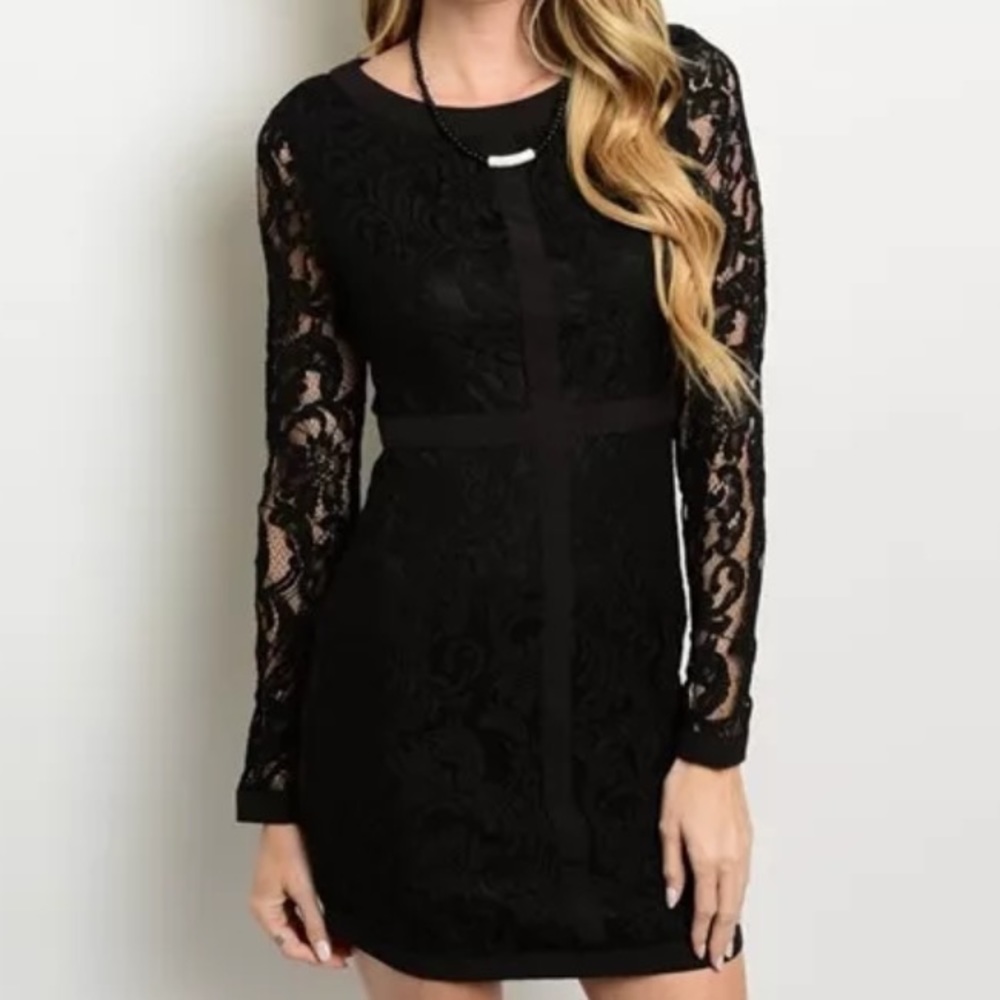 White Lotus 🌊 | Long Sleeve Lace Dress